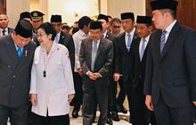 VIDEO: Dibongkar Muzani, Prabowo dan Megawati Akrab Saling Berbisik di Hari Pancasila