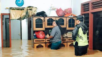 Pondok Diterjang Banjir, Ratusan Santri Jember Jadi Pengungsi