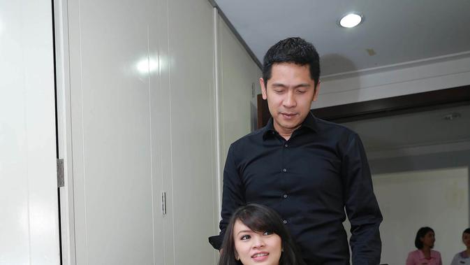 Urus Anak, Donita Sering Panik Sampai Nangis - Celeb 