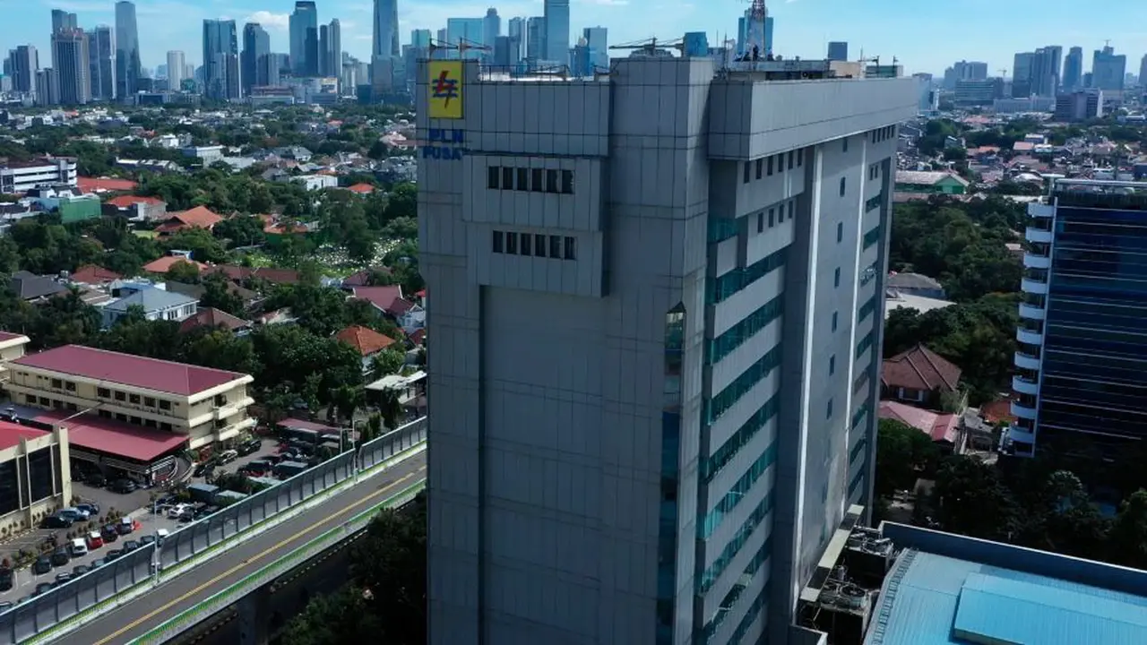 Tampak udara Gedung PLN Kantor Pusat di daerah Kebayoran Baru, Jakarta Selatan. (Dok PLN)