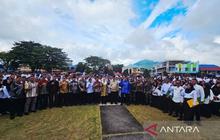 Pengangkatan 2.248 PPPK Paruh Waktu Natuna, Bupati Cen Sui Lan Serahkan SK