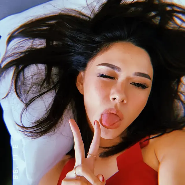 Nana Mirdad kenakan sleepwear (Instagram/nanamirdad_)