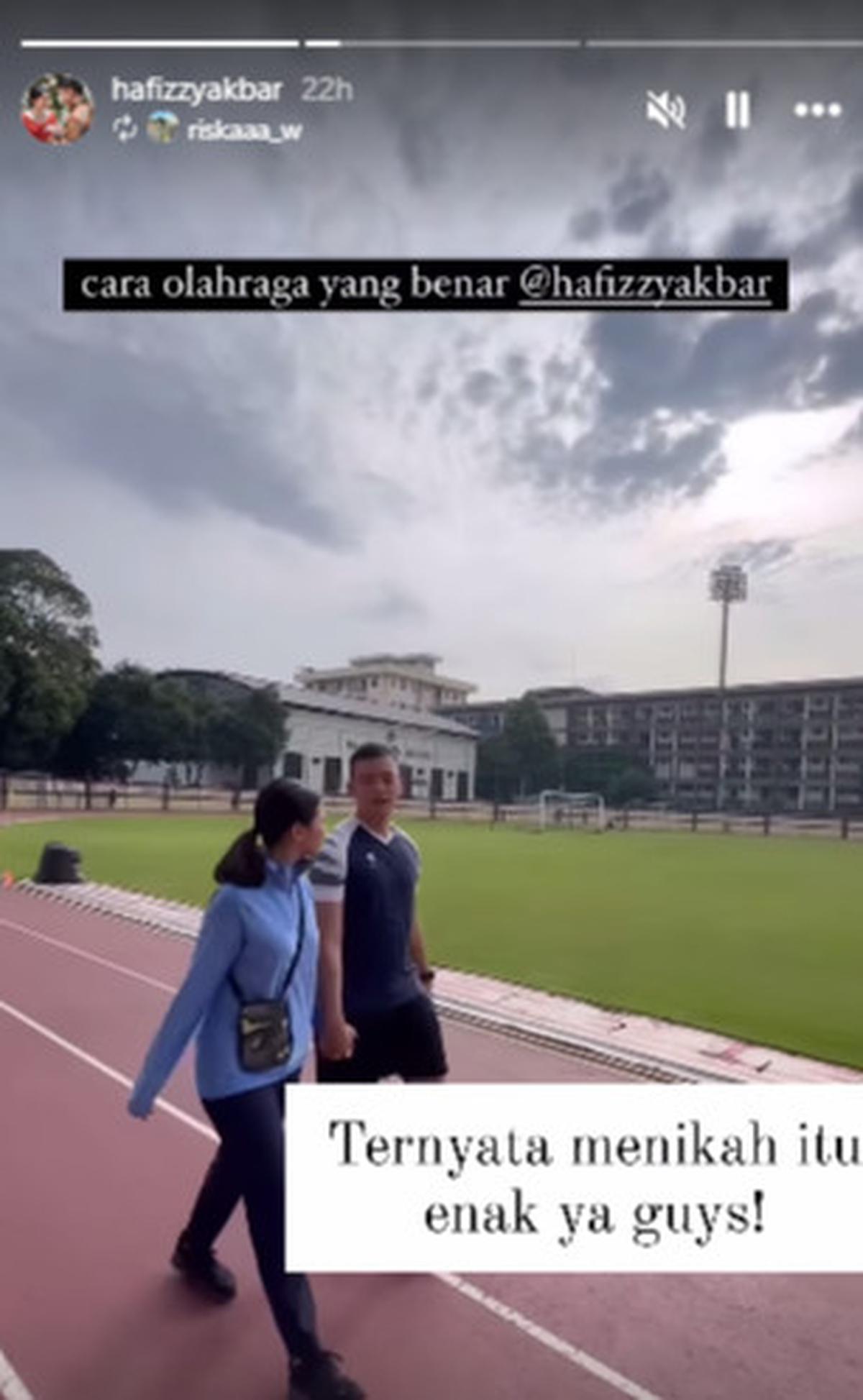 Mesranya Pengantin Baru Iptu Hafiz Akbar dan Angela Olahraga Bareng