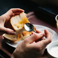 Ilustrasi sarapan, makan pagi. (Photo by Jonas Jacobsson on Unsplash)