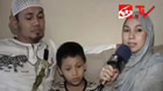 Puput Melati Rajin Dampingi Suami Dakwah