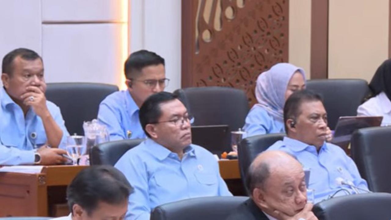BGN dan Kemenkes RDP Bareng DPR bahas keracunan mbg