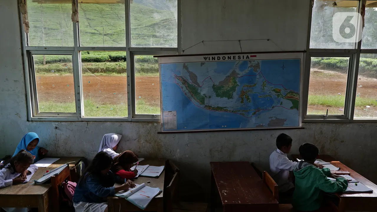 Akses Pendidikan di Kampung Cikoneng Bogor