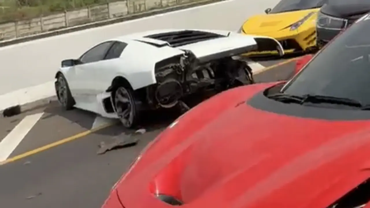 Kecelakaan Supercar di Tol Kunciran.