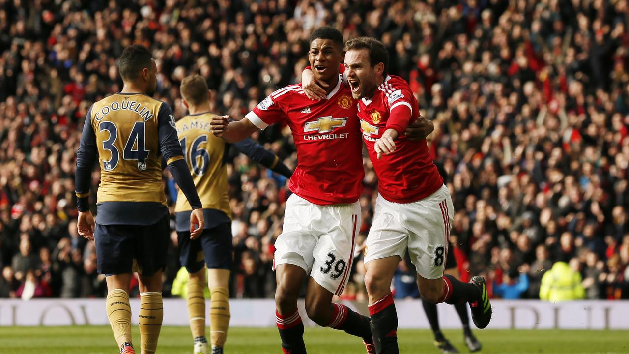 Dua pemain MU, Marcus Rashford dan Juan Mata (Liputan6)