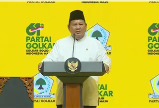 Presiden Prabowo Subianto di Puncak HUT Ke-61 Partai Golkar, Jumat (5/12/2025) malam.
