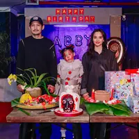 Ririn Ekawati saat Rayakan Ulang Tahun Putri Bungsunya dengan Tema Horor. [@ririnekawati]