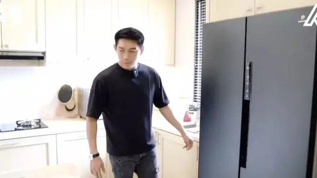 Nuansa Putih yang Bikin Dapur Lebih Bersih dan Hidup