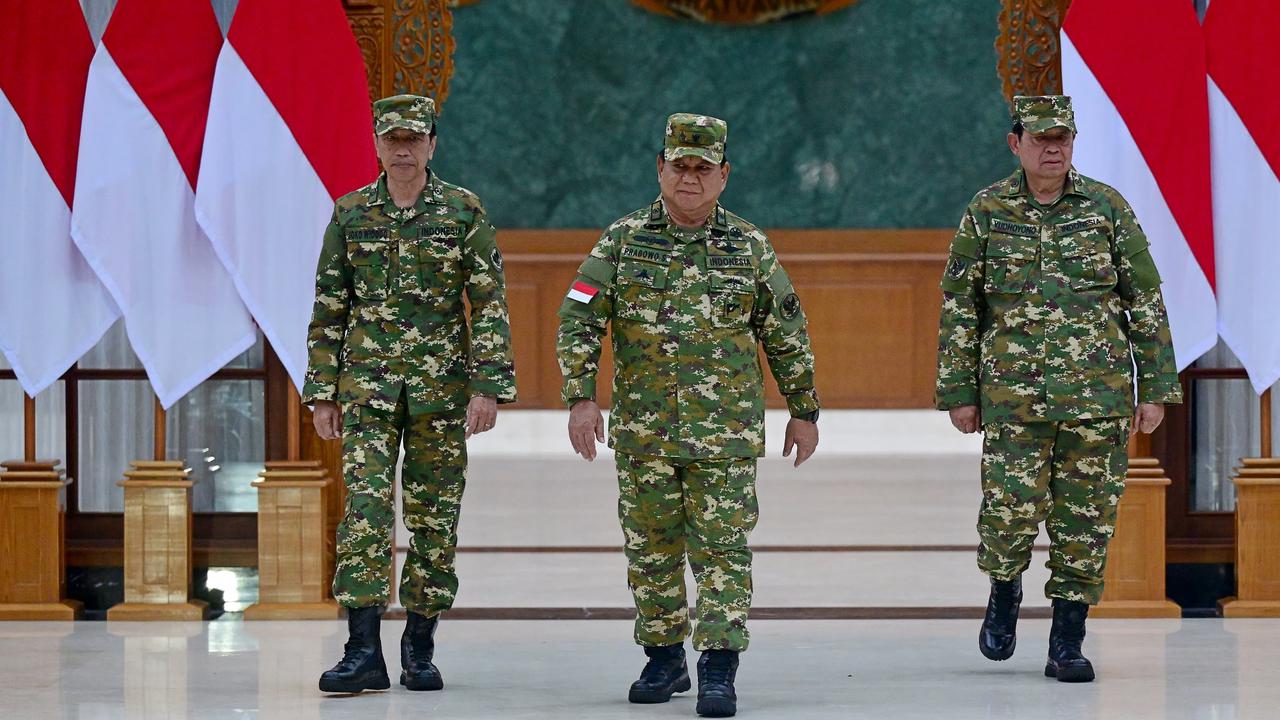 VIDEO: Momen Duet SBY dan Jokowi Depan Prabowo Nyanyi "Kamu Tak Sendirian"