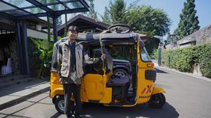 Andromeda Naik Bajaj 24 Jam dari Yogya Menuju Gerbang Kampus ITB