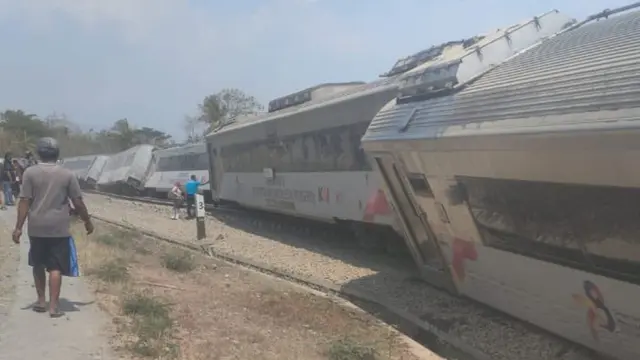 Kereta Anjlok