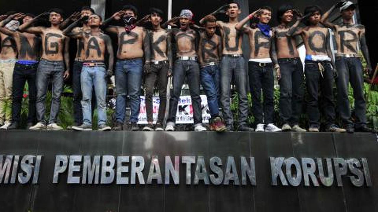 Ratna Dewi Umar penuhi panggilan KPK soal korupsi flu burung