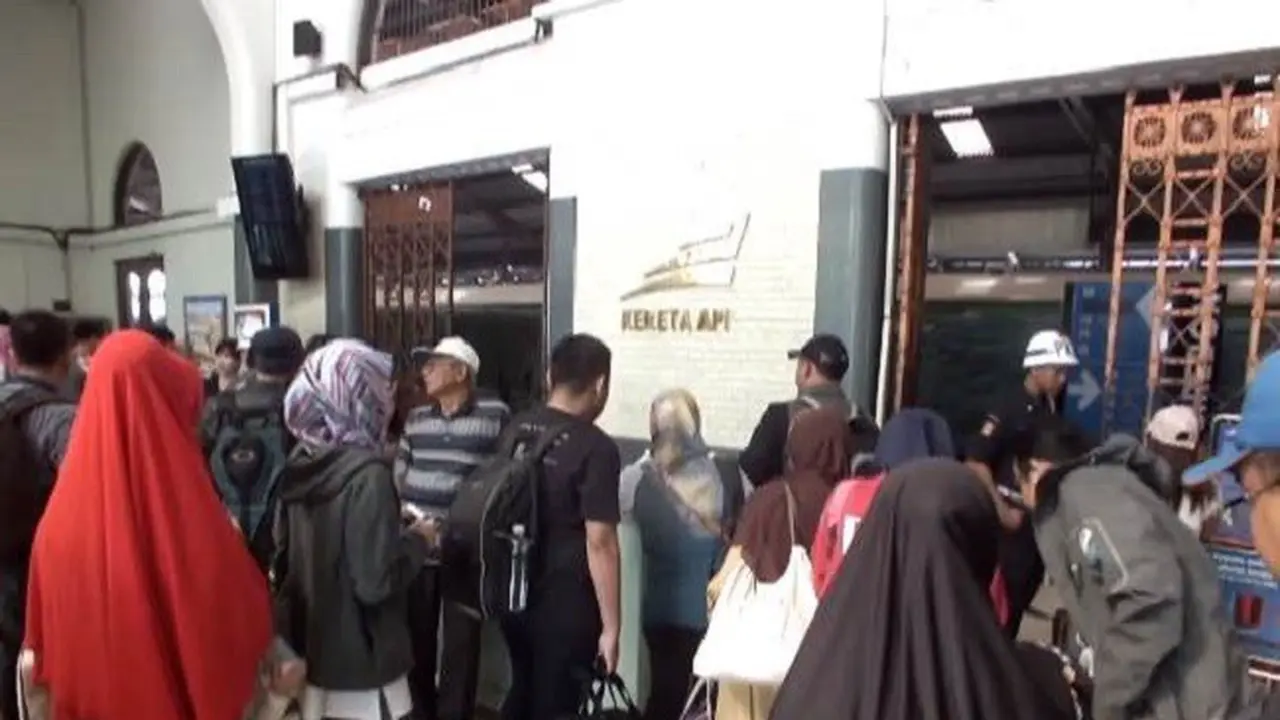 Imbas KA Barang Anjlok, Rute Jakarta - Surabaya Terlambat 5 Jam
