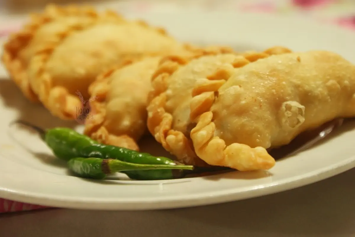 [Bintang] Merindu Masa 90an Sambil Menyantap Pastel Lezat, Ini Resepnya!