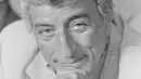 <p>Tidak disampaikan penyebab kematian mendiang. Namun dijelaskan bahwa Tony Bennett sudah cukup lama menderita penyakit Alzheimer. (AP Photo/Marty Reichenthal, File)</p>