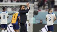 Hingga laga usai, skor 6-2 untuk kemenangan tim besutan Gareth Southgate tetap bertahan. (AP/Alessandra Tarantino)