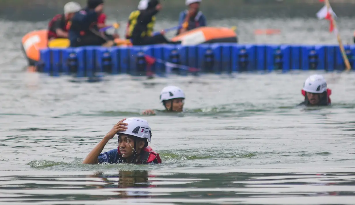 Peserta saat mengikuti lomba lari, renang dan dayung di Situ Gintung, Tangerang Selatan, Banten, Senin, 17 Agustus 2026. (KLY/Arie Basuki)