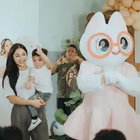 Momen ultah ke-2 baby Issa anak Nikita Willy di sebuah panti asuhan. (sumber: Instagram/nikitawillyofficial94)