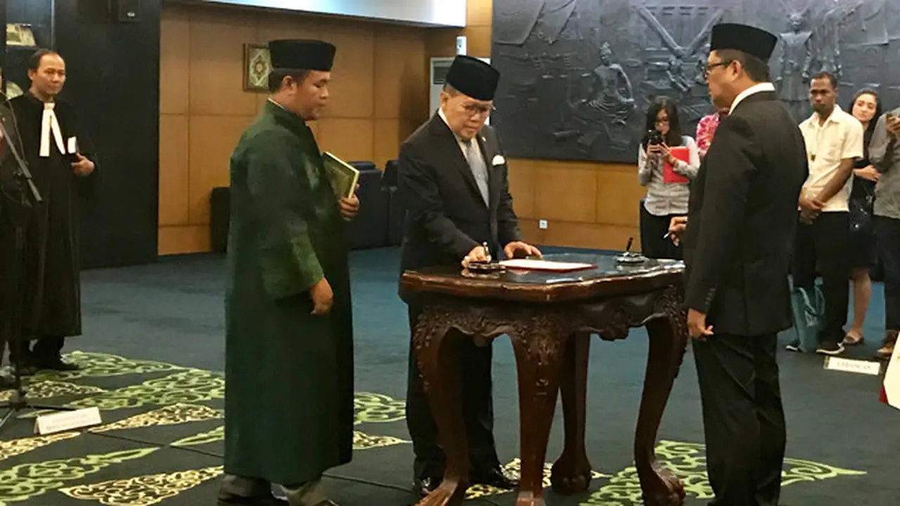 Pelantikan anggota MPR RI PAW