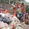 Tumpukan sampah di TPS Rawadas, Pondok Kopi, Duren Sawit, Jakarta Timur, memenuhi akses jalan, Selasa (31/3/2026). (Antara)