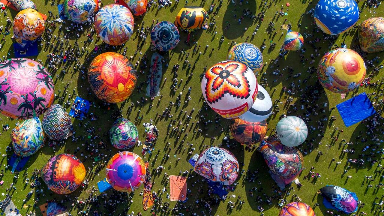 FOTO: Balon Udara Hiasi Langit Wonosobo Sambut Idul Fitri  1447 H
