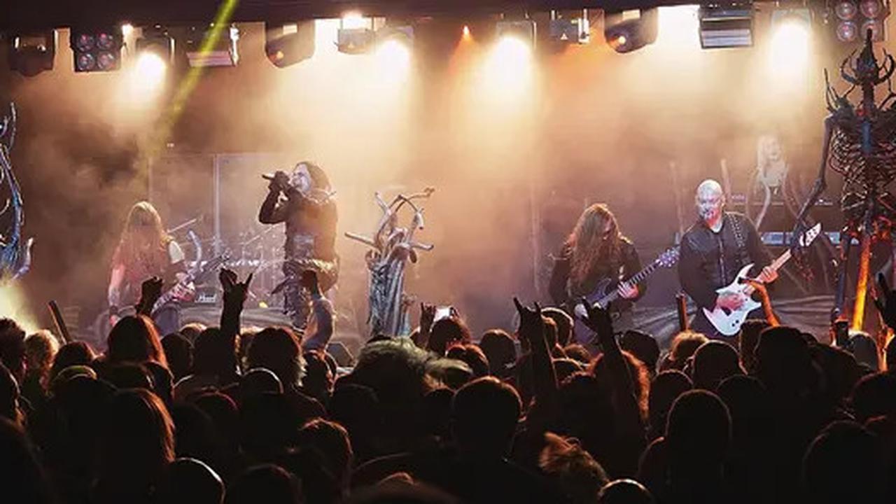 Dua Personel Band Metal Cradle of Filth Cinlok, Akhirnya Menikah Setelah Setahun Tunangan