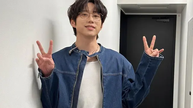 10CM (Instagram/10cm_official)