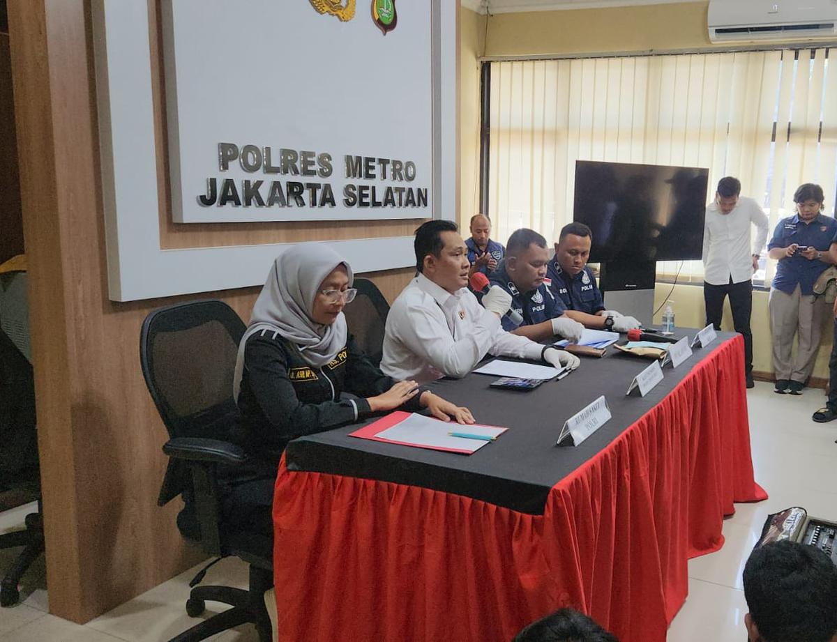 Kasat Reskrim Polres Metro Jakarta Selatan AKBP Bintoro menutup kasus kematian Brigadir RAT karena dipastikan bunuh diri.