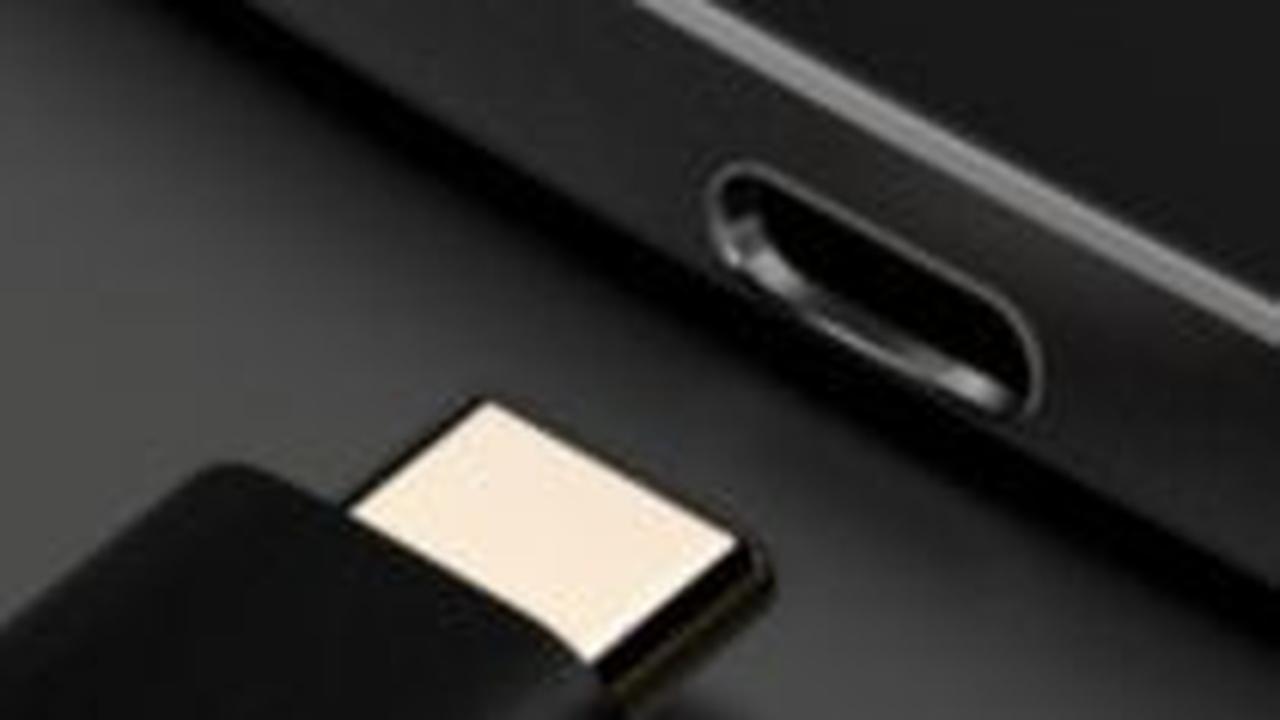 Jangan Charge Handphone di Port USB Umum, Data Pribadi dan Kartu Kredit Bisa Bobol