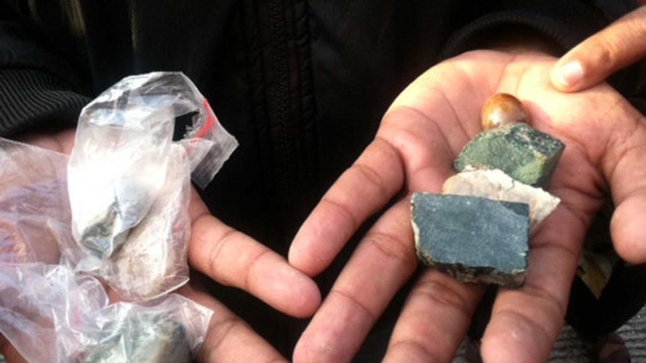 Ratusan warga Yogya serbu Grebeg Gunungan 4.000 batu akik