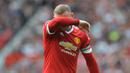 Bintang MU, Wayne Rooney tampak kecewa usai laga Liga Inggris melawan Newcastle di Stadion Old Trafford, Inggris, Sabtu (22/8/2015). Pada pertandingan itu Rooney kembali gagal mencetak gol perdananya musim ini. (EPA/Peter Powell)