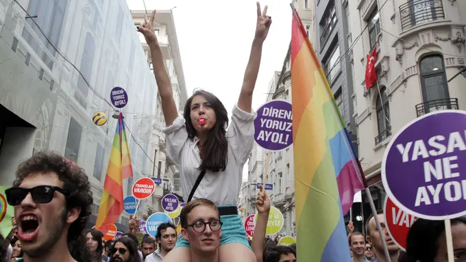 Alami Kekerasan Brutal, Bagaimana Nasib Kaum LGBT di Turki?