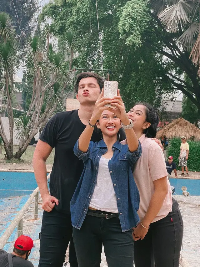 Kevin Kambey, Claresta Taufan, Hana Saraswati (Foto: Instagram/@hanahaho)
