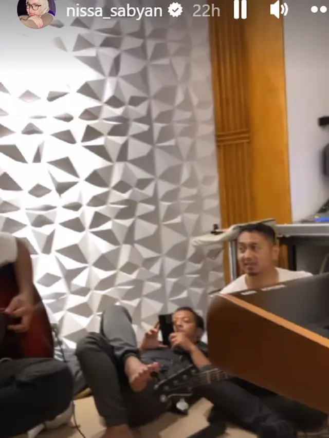 Nissa Sabyan Latihan Bareng Bandnya