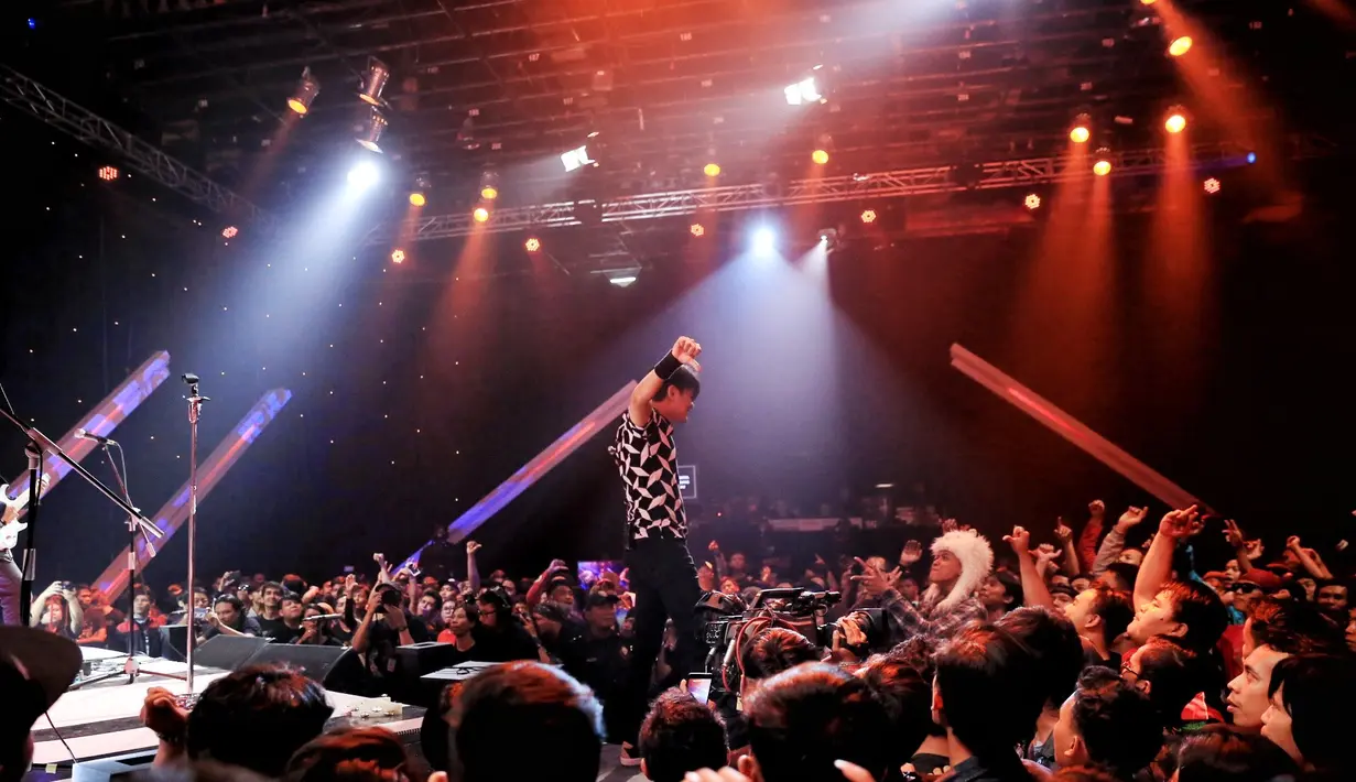 The Biggest Concert Super Band selain Gigi yang meramaikan, grup musik papan atas Tanah Air juga ikut terlibat, diantaranya Setia Band, Five Minutes dan Jamrud. (Adrian Putra/Bintang.com)