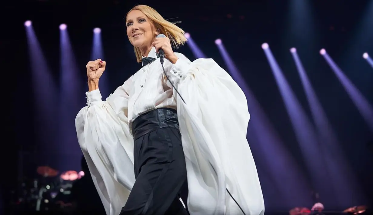 Di sini Celine Dion tampil dengan rambut blonde yang dipotong bob, pesona awet muda seorang bintang, yang tak lekang oleh waktu. [Foto: Instagram/celinedion]