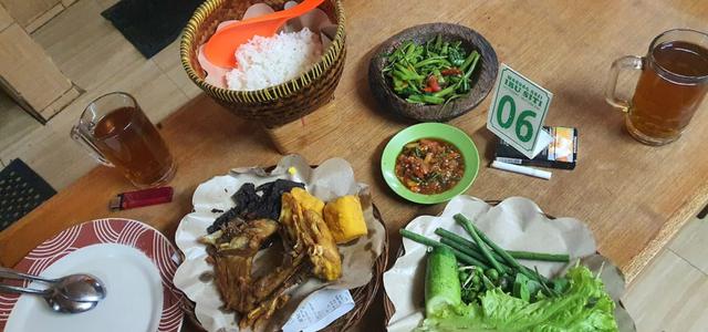 3. Warung Nasi Bu Siti