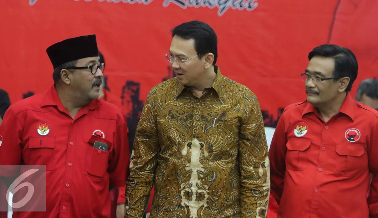 Ki-ka: Rano Karno, Basuki Tjahaja Purnama dan Djarot Saiful Hidayat usai PDIP meresmikan dukungan untuk untuk Ahok dan Djarot Pilgub DKI 2017, Jakarta, Selasa (20/9).  (Liputan6.com/Herman Zakharia)