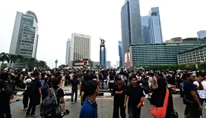 Potret Massa Demo Padati Kawasan Bundaran HI