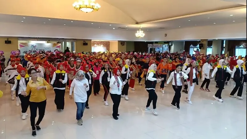 Persatuan Wanita Olahraga Seluruh Indonesia (Perwosi) menggelar acara Lomba Senam Kreasi 2019.