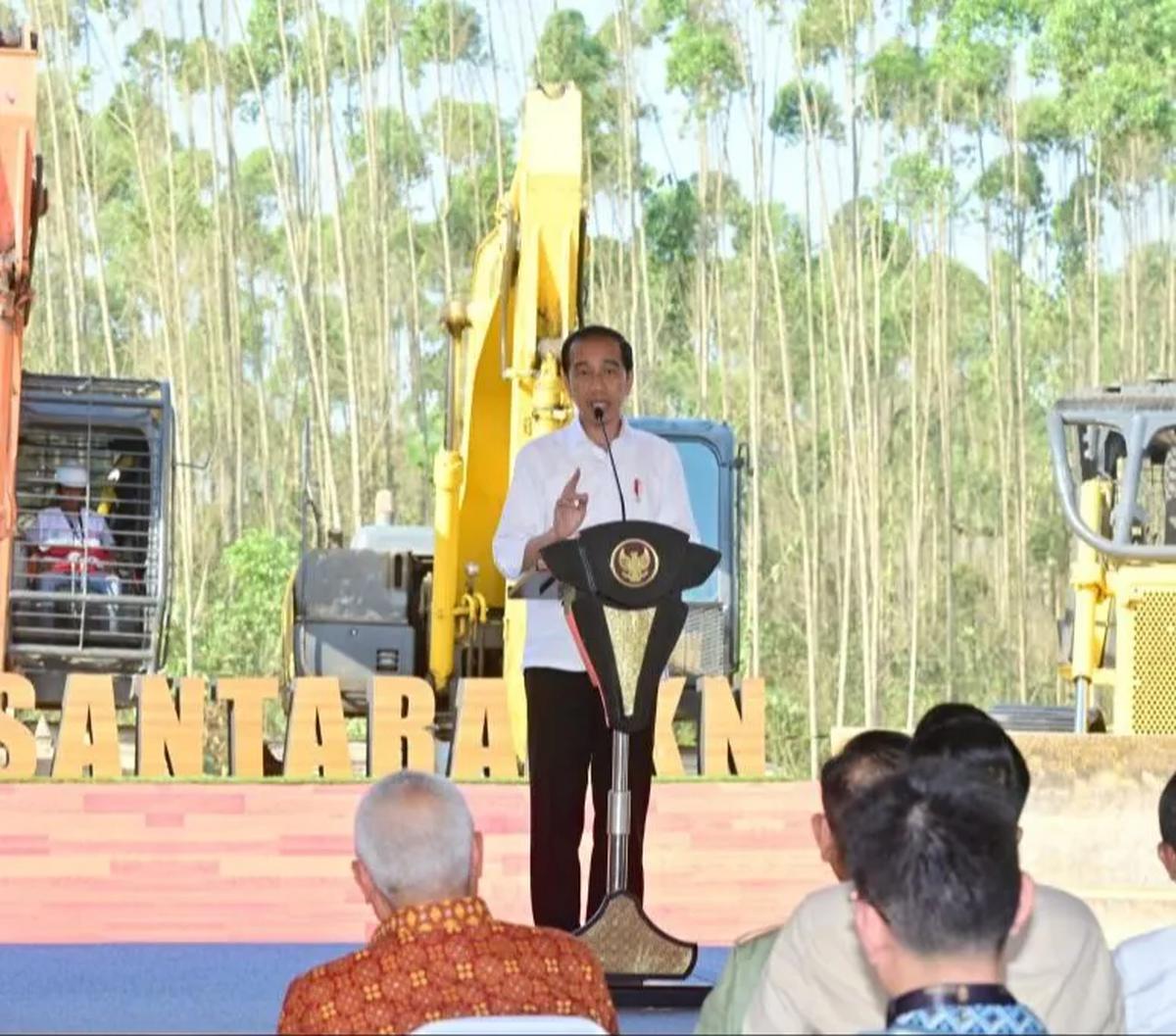 Hasilnya, kepuasan publik terhadap pemerintahan Jokowi masih tinggi yakni 64,2 persen cukup puas dan 11,3 persen sangat puas.&nbsp;