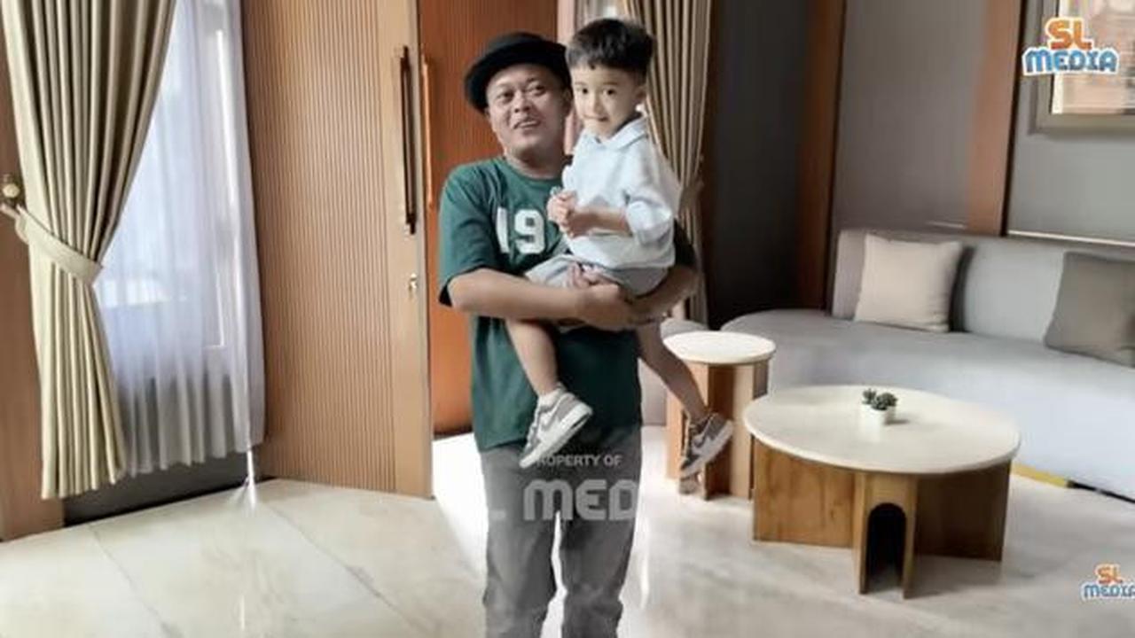 Potret Fasad Depan Rumah Sule/Youtube/SL Media