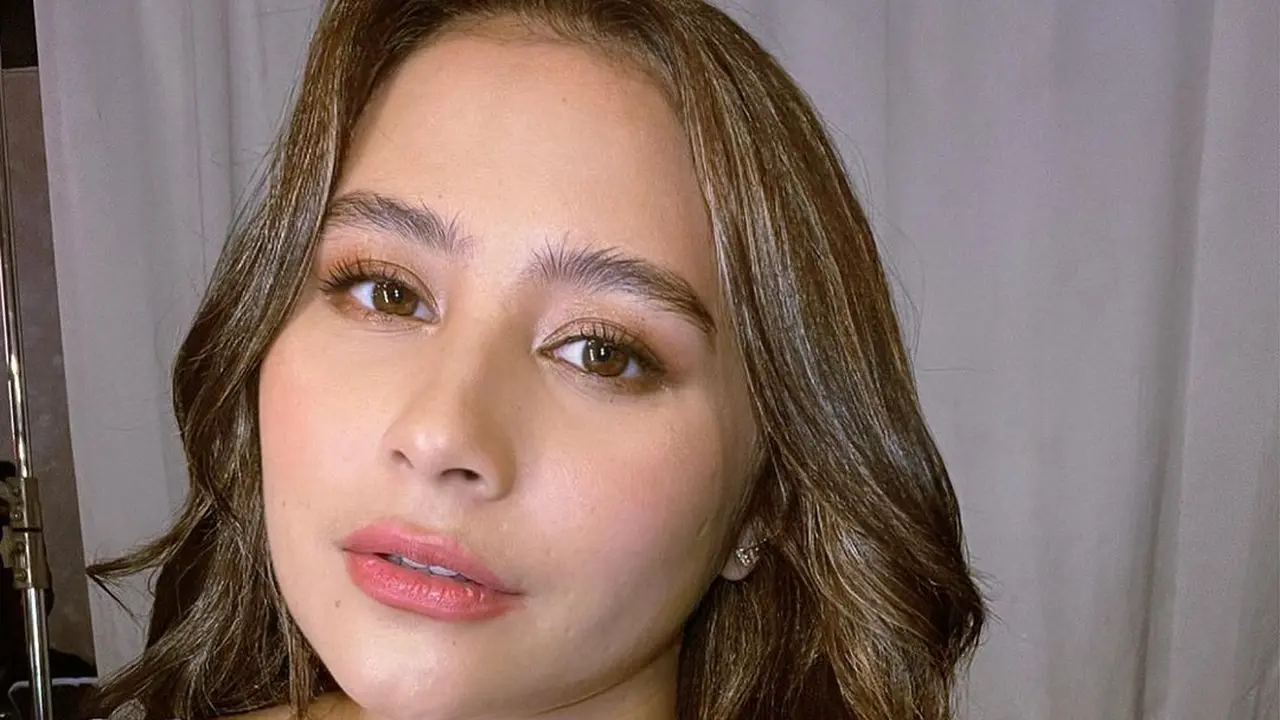 Rahasia Produk Perawatan Prilly Latuconsina yang Membuat Tubuhnya Tetap Wangi Sepanjang Hari (Foto: Dok. Instagram @prillylatuconsina96)