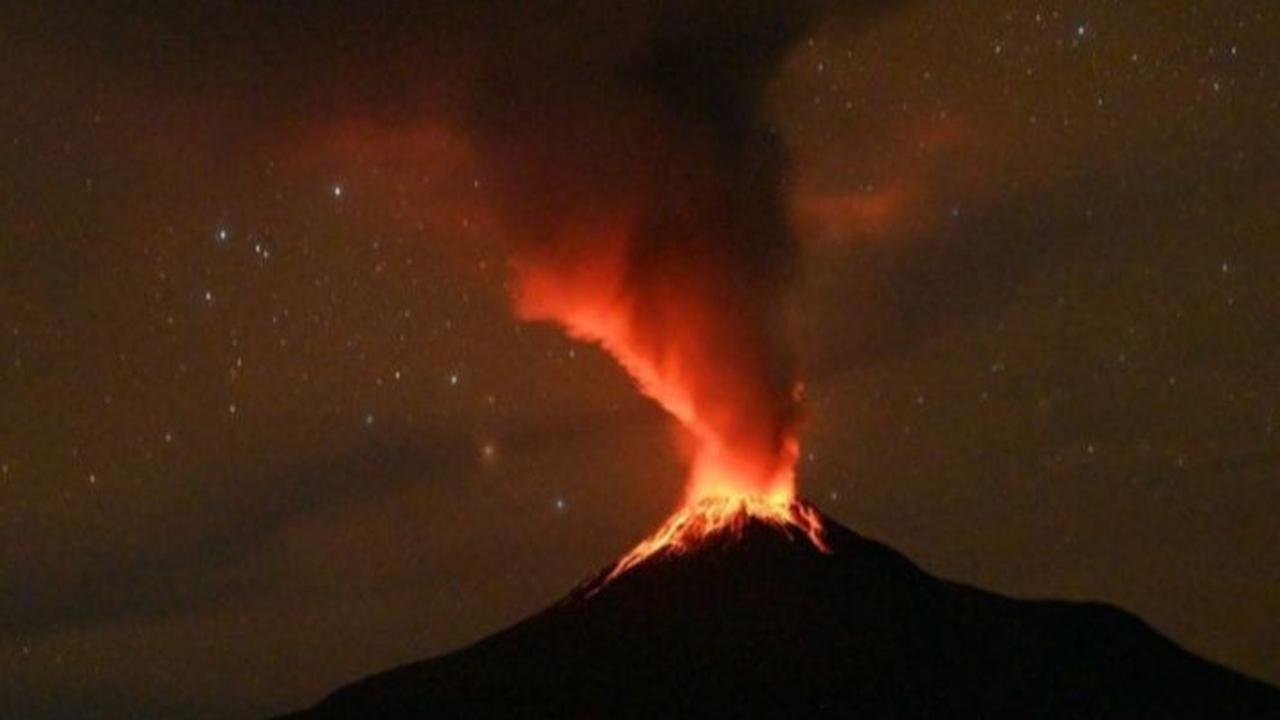 Gunung Lewotobi Laki-Laki Alami Gempa Tremor Terus Menerus