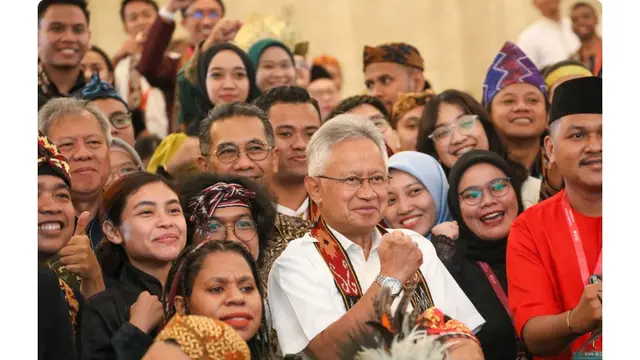 Mendikti Saintek Satryo Soemantri Brodjonegoro buka suara usai sejumlah pegawai ASN bawahannya melakukan demo.