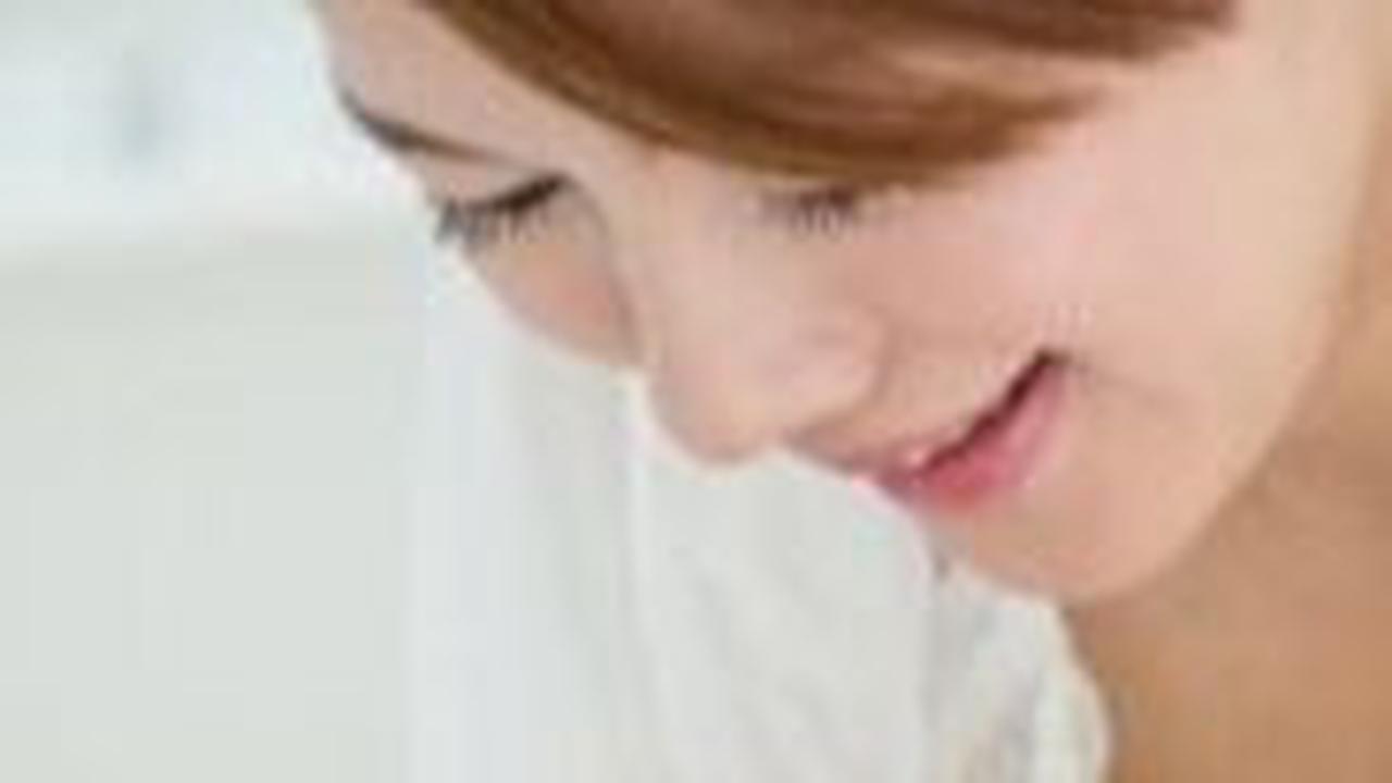 9. Pond's Ultimate Acne Control Facial Foam<br>